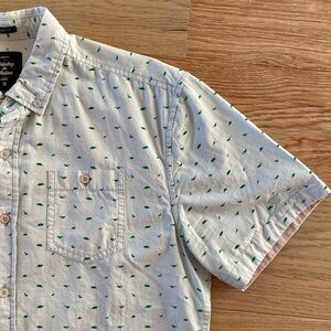 Artistry in Motion men’s slim fit button up dinosaur shirt - size M